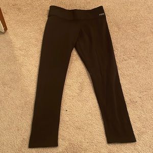 Black Victoria’s Secret pink yoga pants